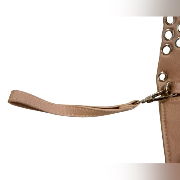 Sondra Roberts Stylish Light Pink Clutch with Grommet Design - Picture 3 of 9